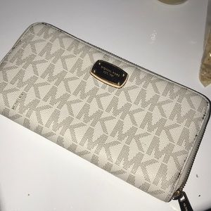 Michael Kors travel sized wallet